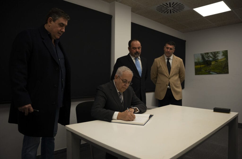 Embajador Congreso 2025 3 mangelmoncholi2